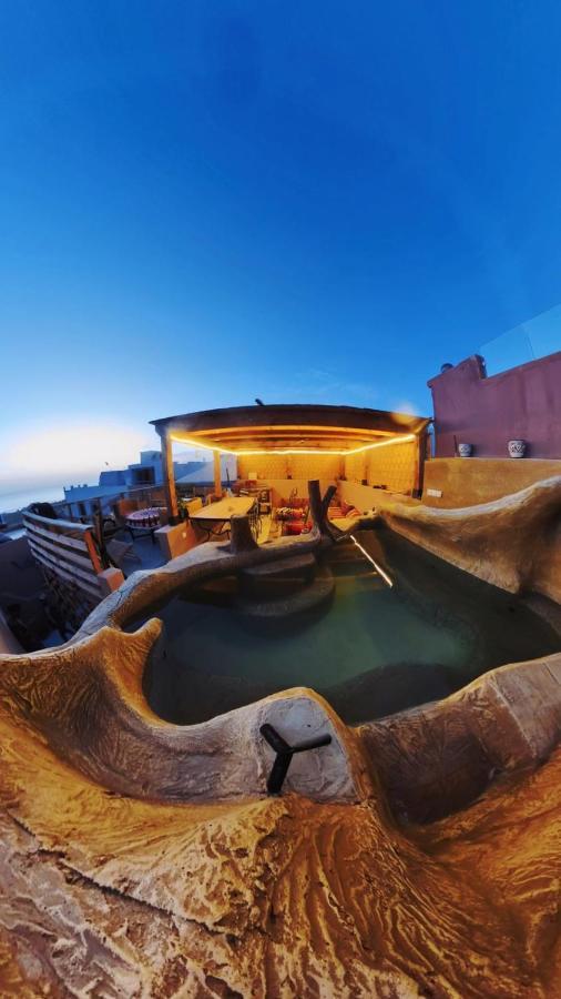Surf & Salsa Guest House Agadir Exterior photo