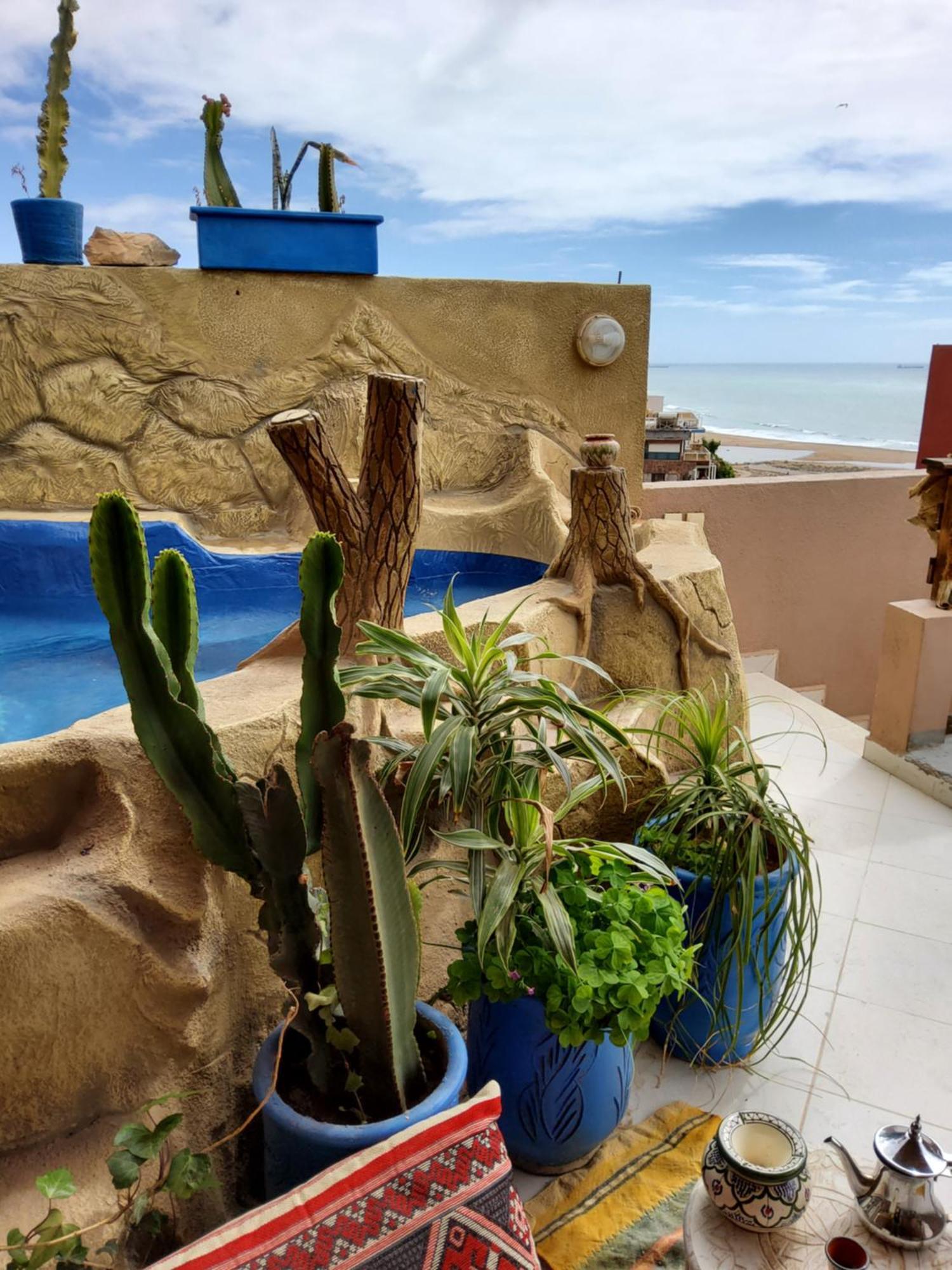 Surf & Salsa Guest House Agadir Exterior photo