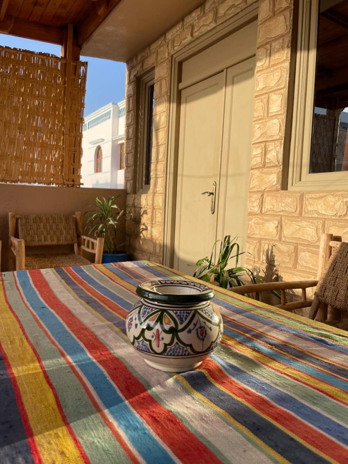 Surf & Salsa Guest House Agadir Exterior photo